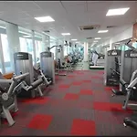 1Br-4Guests-Pool-Gym-Parking-Neargreenwich