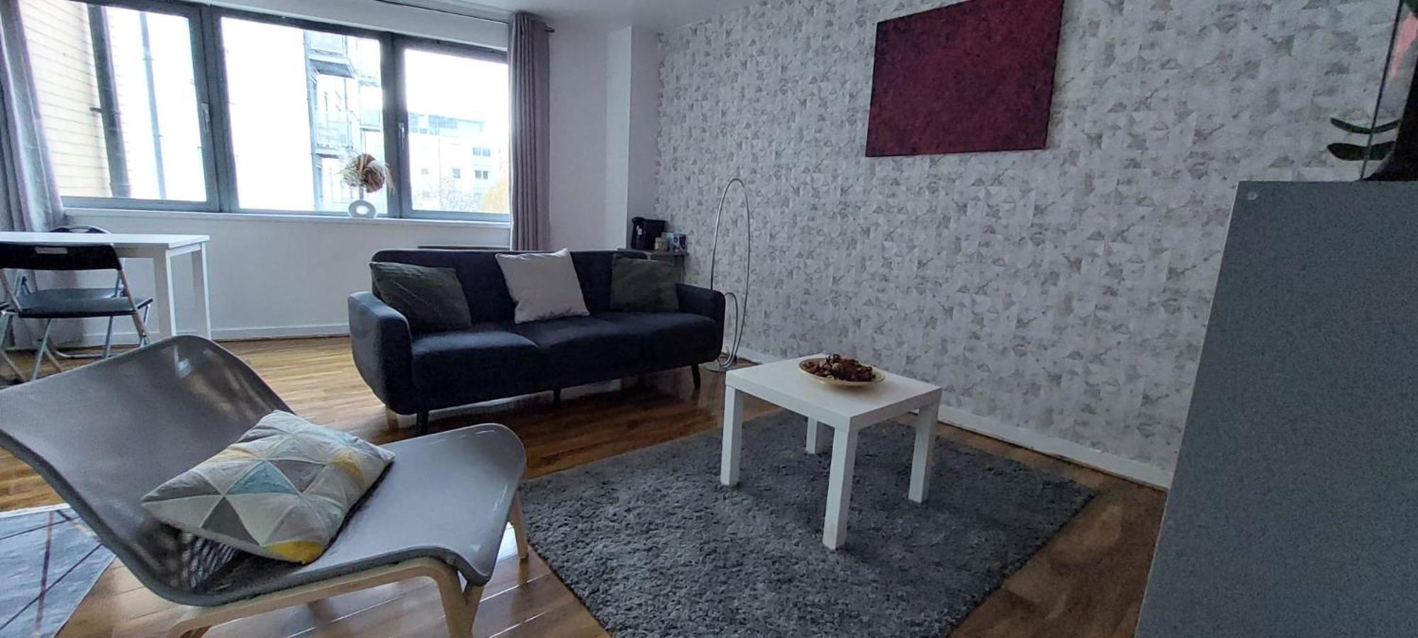 1br-4guests-pool-gym-parking-neargreenwich *