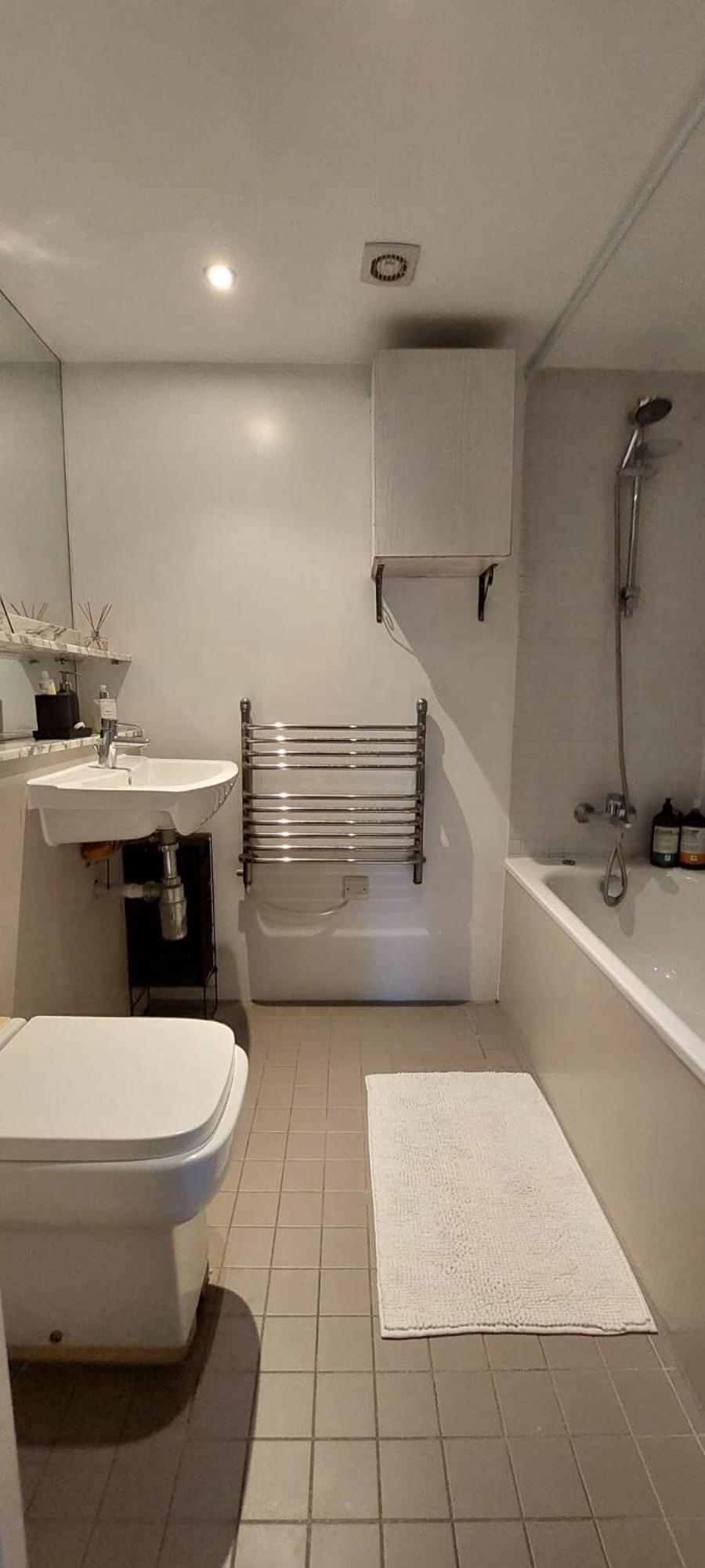 1br-4guests-pool-gym-parking-neargreenwich *